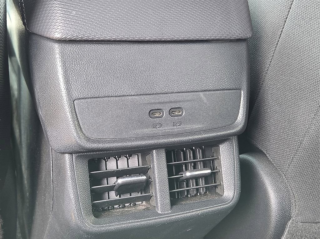 Used 2025 Chevrolet Equinox LT AWD/4WD image 15