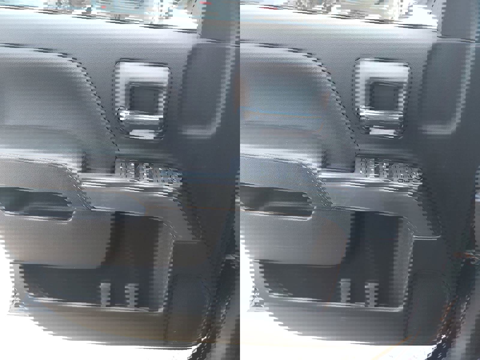 Used 2019 Chevrolet Silverado 1500 LT image 28