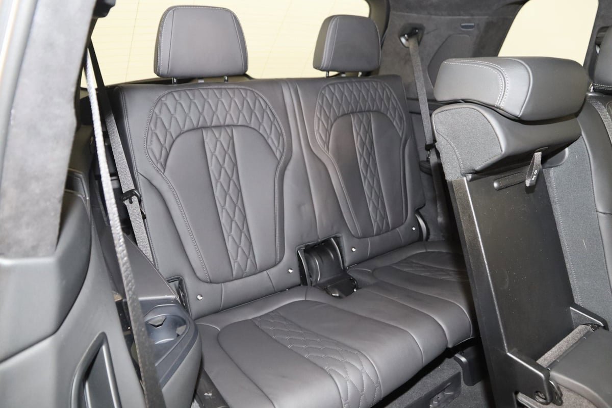 Used 2023 BMW X7 M60i w/ Executive Package image 18