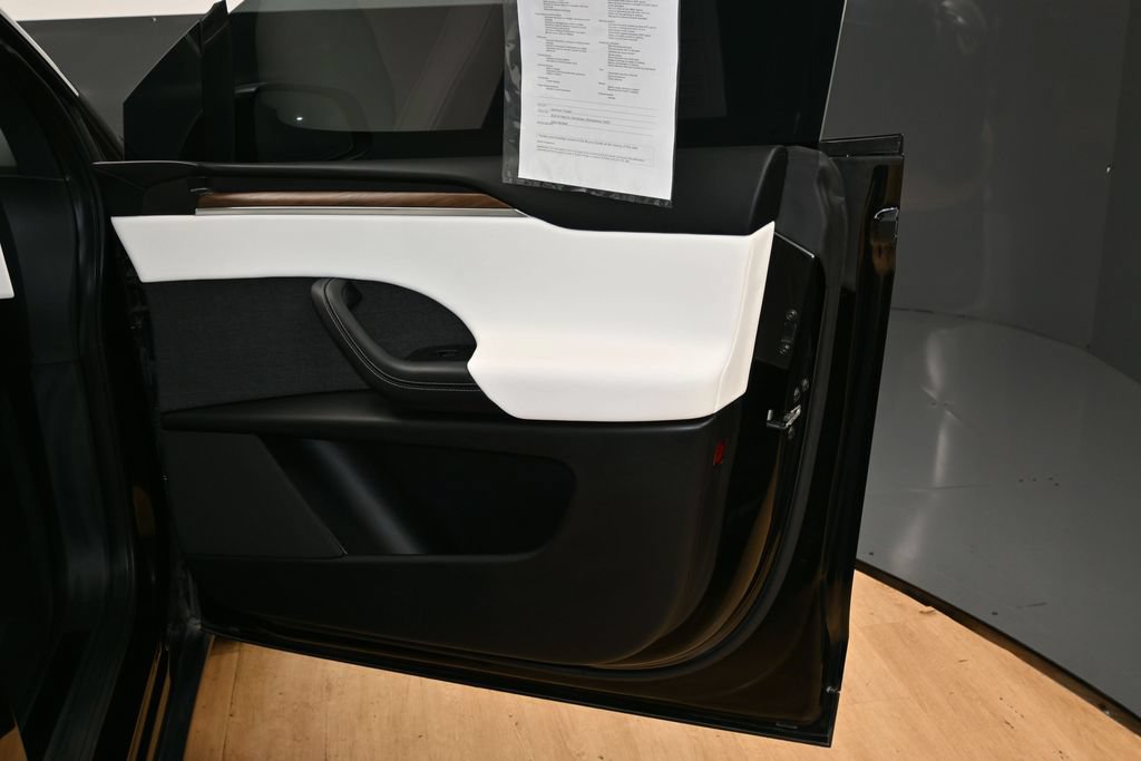 Used 2022 Tesla Model X AWD/4WD image 37