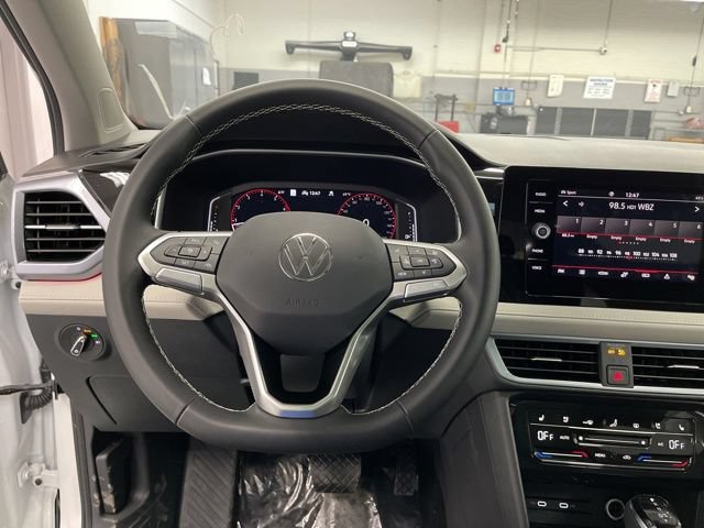 New 2026 Volkswagen Taos SEL AWD/4WD image 15