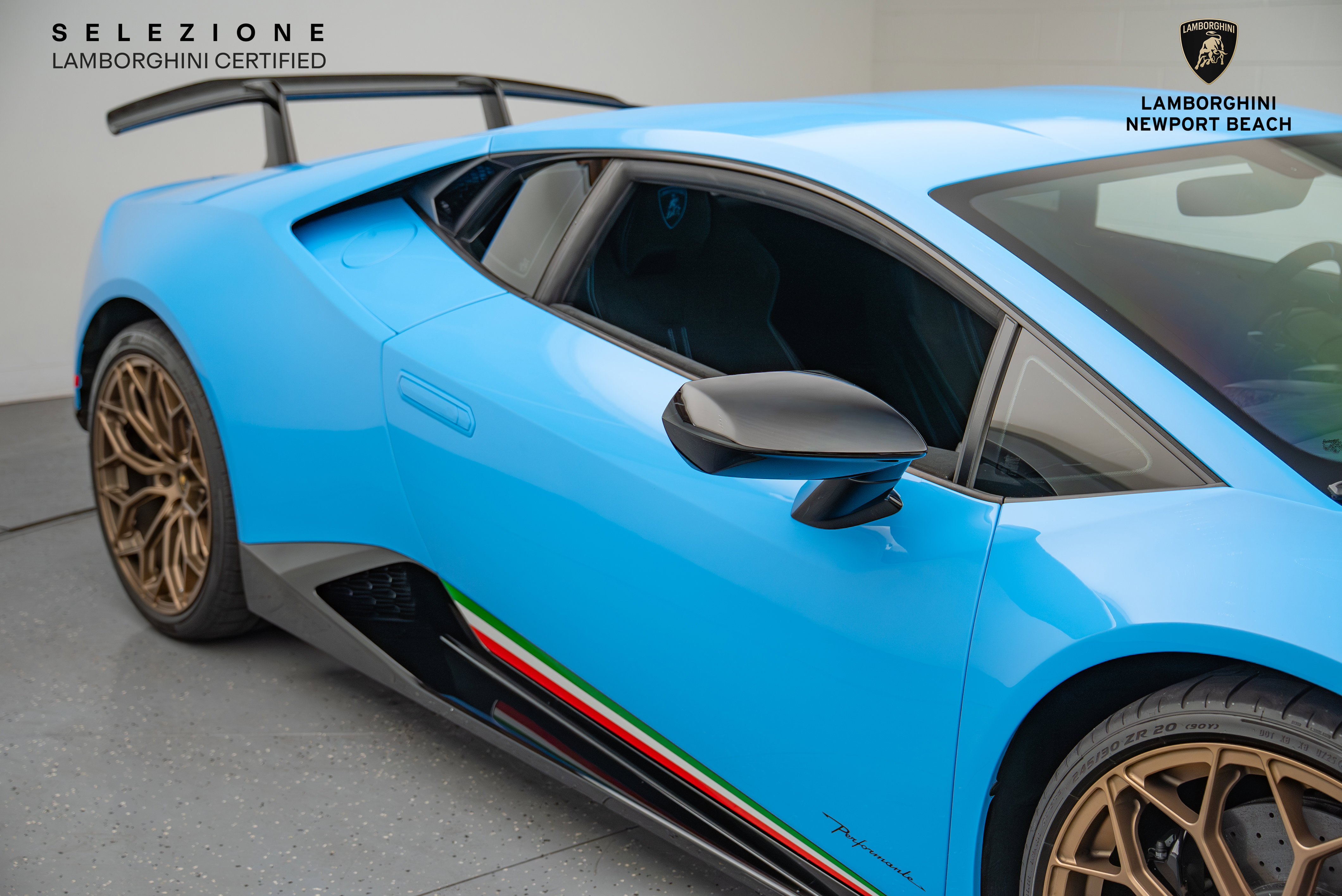Used 2018 Lamborghini Huracan Performante image 3