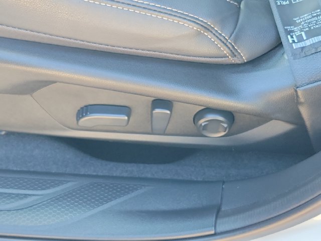 Certified 2026 Subaru Outback Limited AWD/4WD image 7