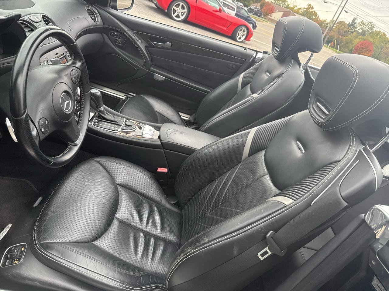 Used 2011 Mercedes-Benz SL 550 image 15