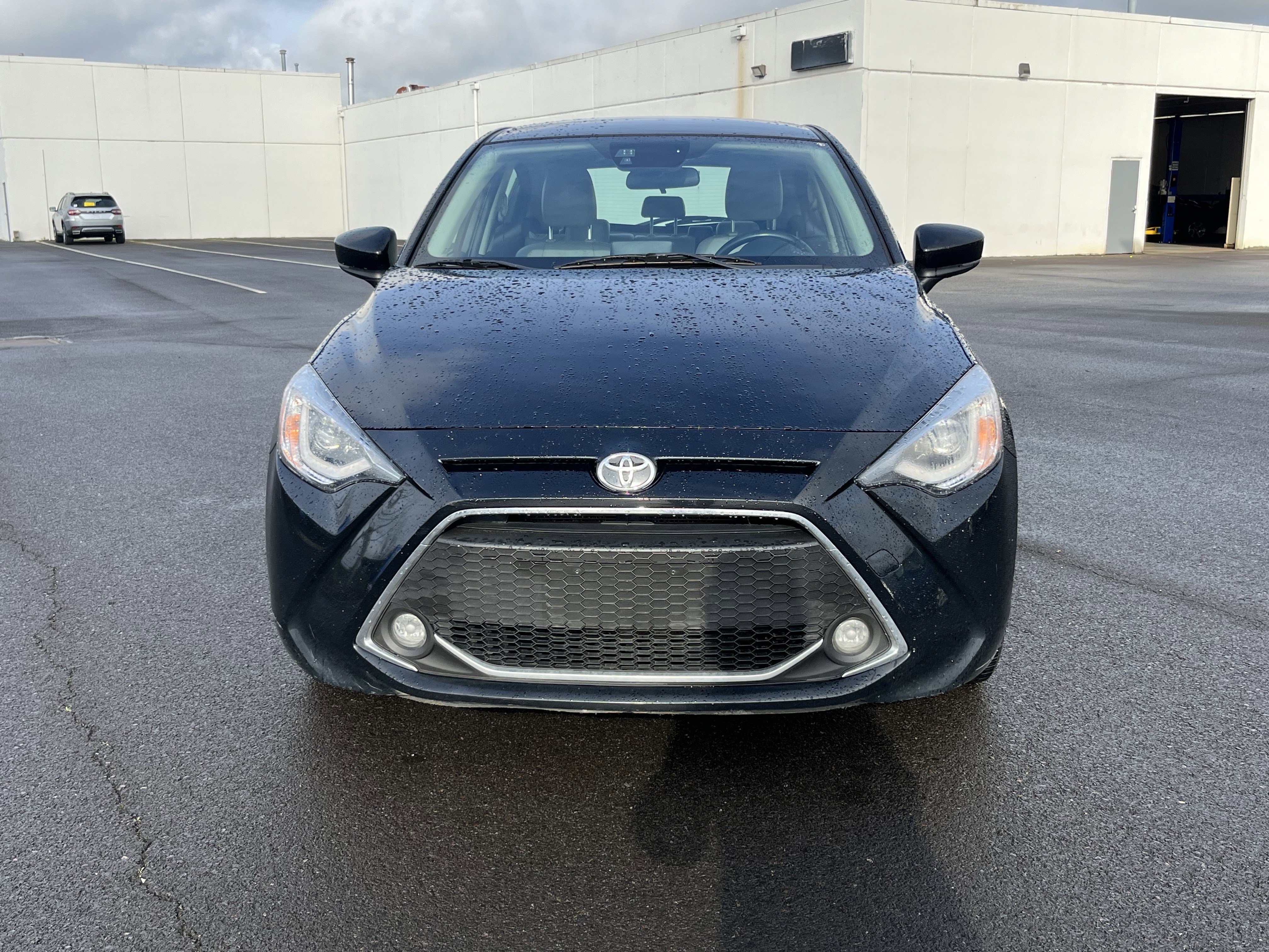 Used 2020 Toyota Yaris XLE image 8