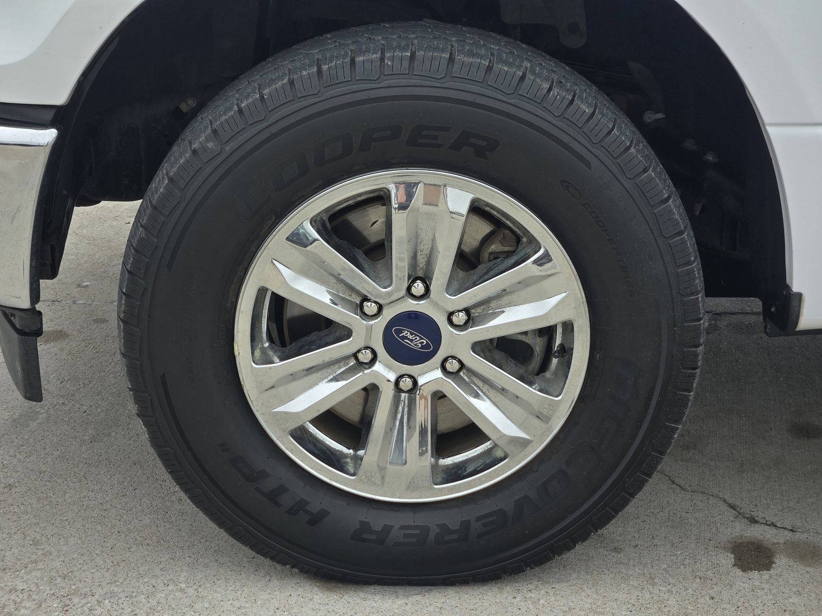 Certified 2024 Ford F350 Limited w/ FX4 Off-Road Package AWD/4WD image 13