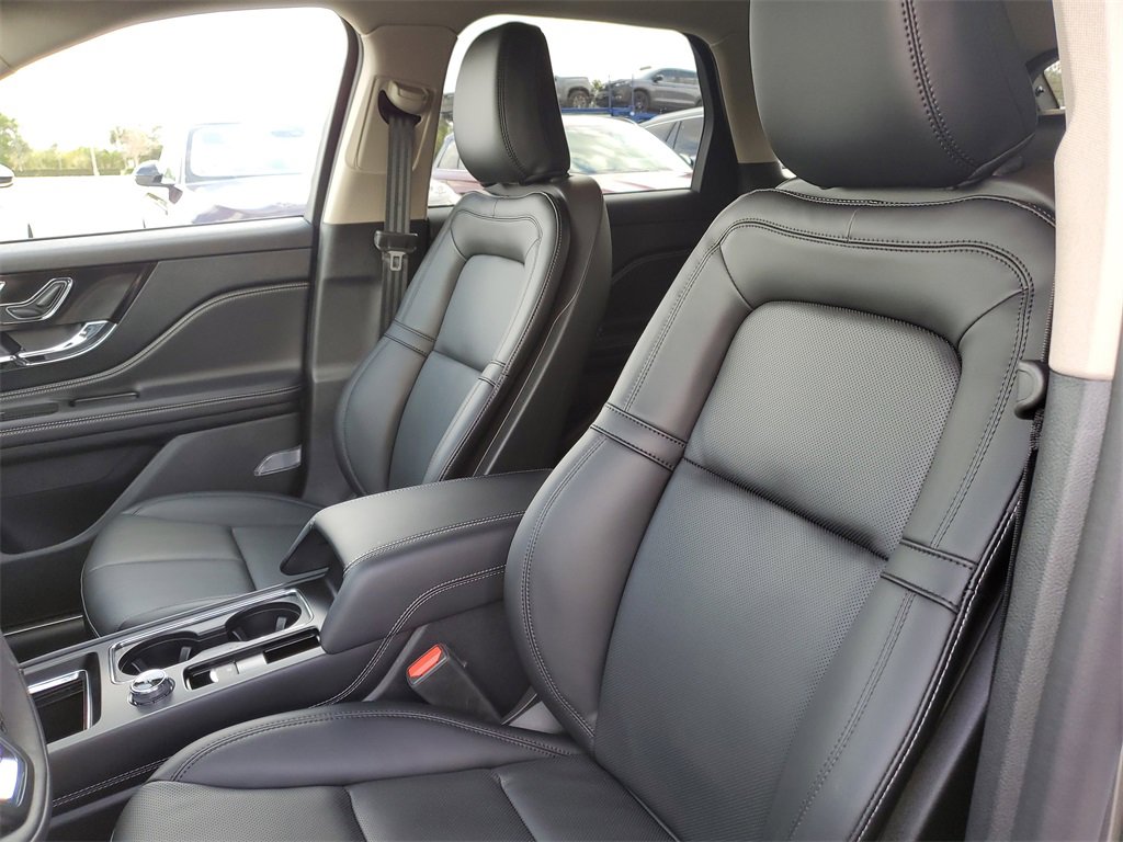 New 2026 Lincoln Corsair Premiere image 22