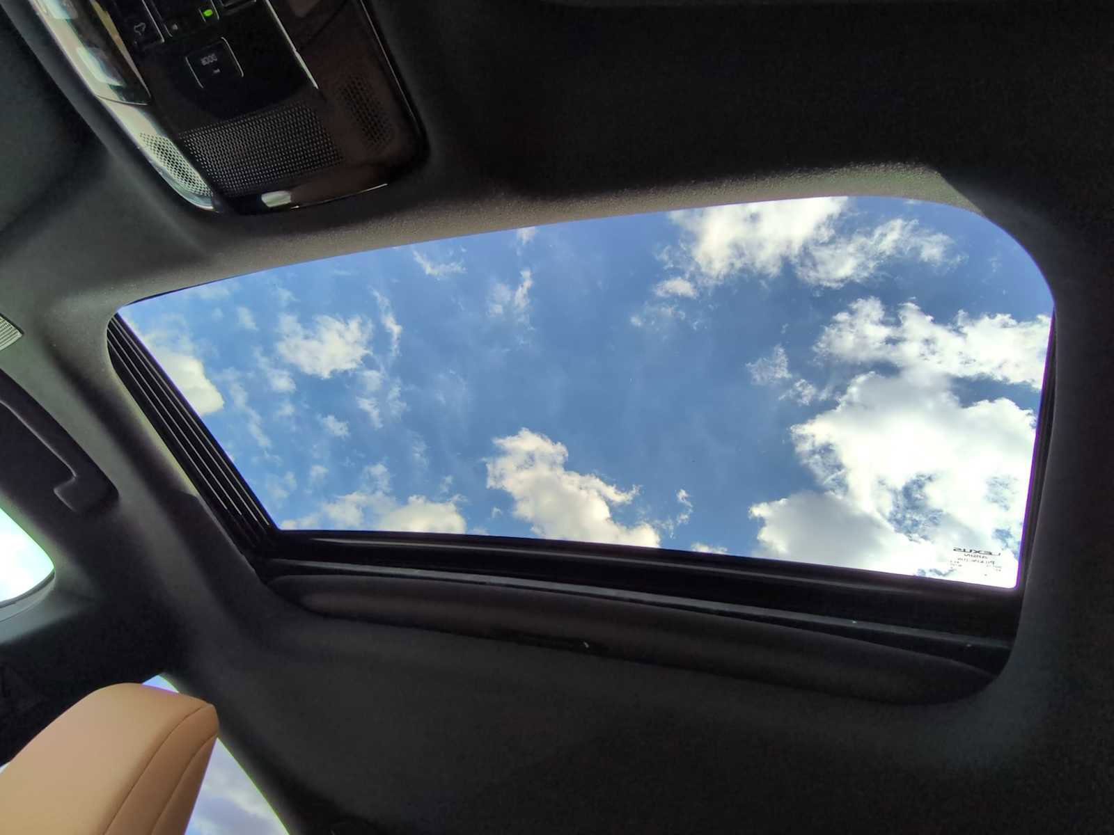 Used 2023 Lexus RX 350 Premium image 19