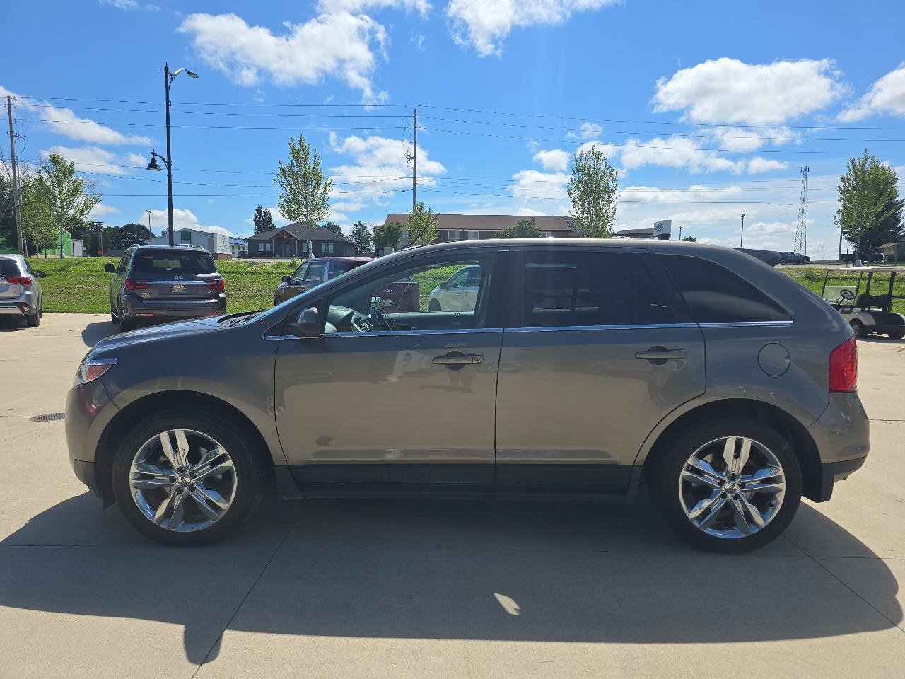 Used 2013 Ford Edge Limited FWD image 2