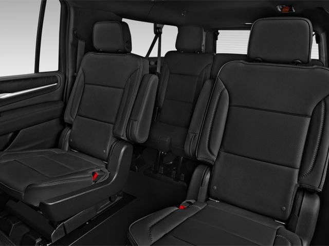 Used 2024 GMC Yukon XL Denali w/ Advanced Technology Package AWD/4WD image 11