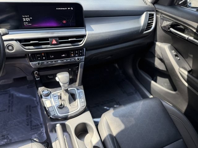 Certified 2024 Kia Seltos EX FWD image 16