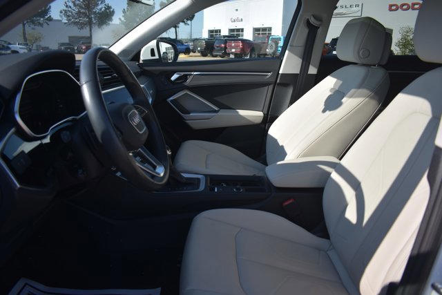 Used 2024 Audi Q3 2.0T Premium Plus image 16