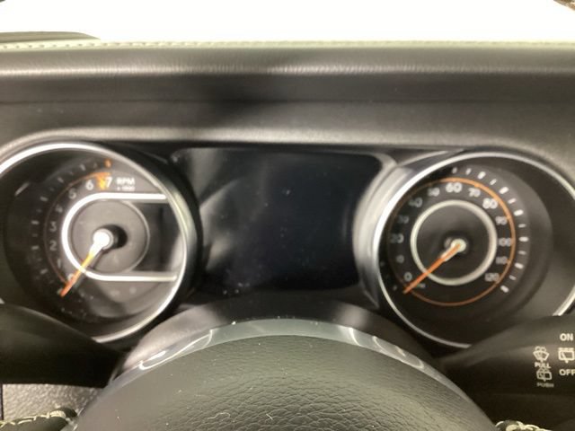 Used 2020 Jeep Wrangler Unlimited Sahara AWD/4WD image 12
