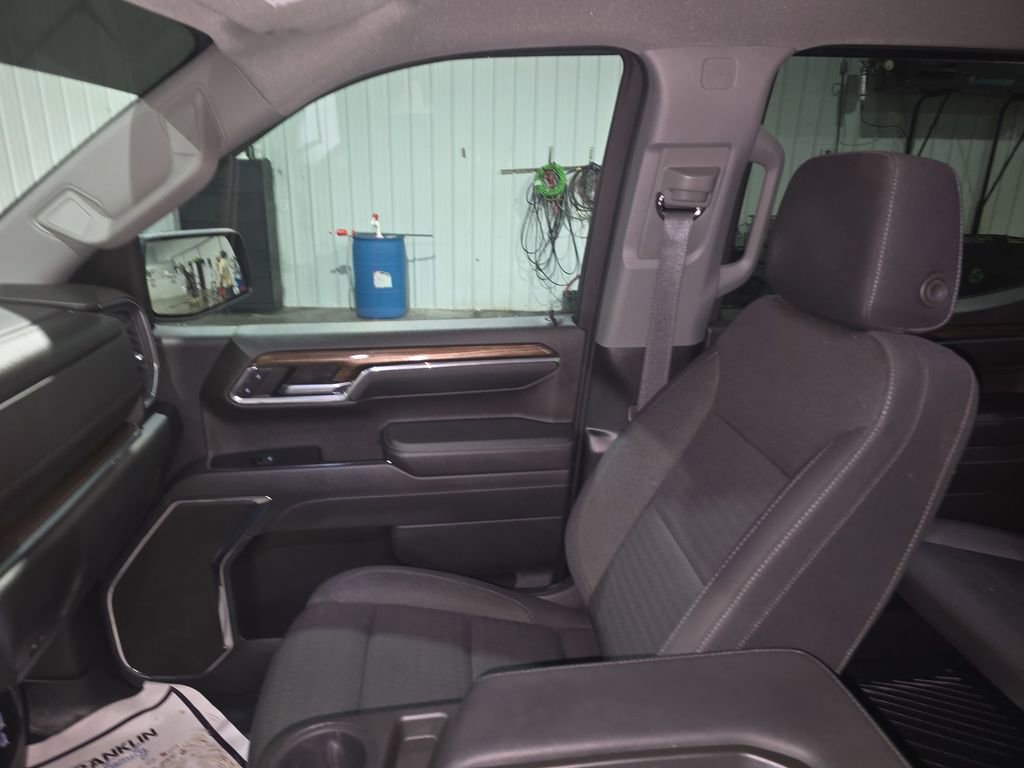 Used 2024 Chevrolet Silverado 1500 RST w/ Z71 Off-Road Package image 11