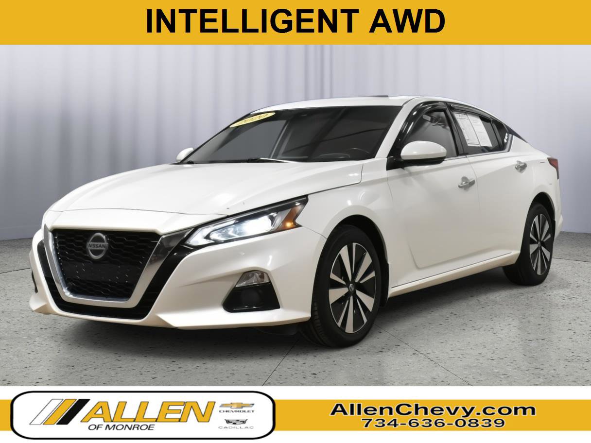 Used 2020 Nissan Altima 2.5 SV image 1