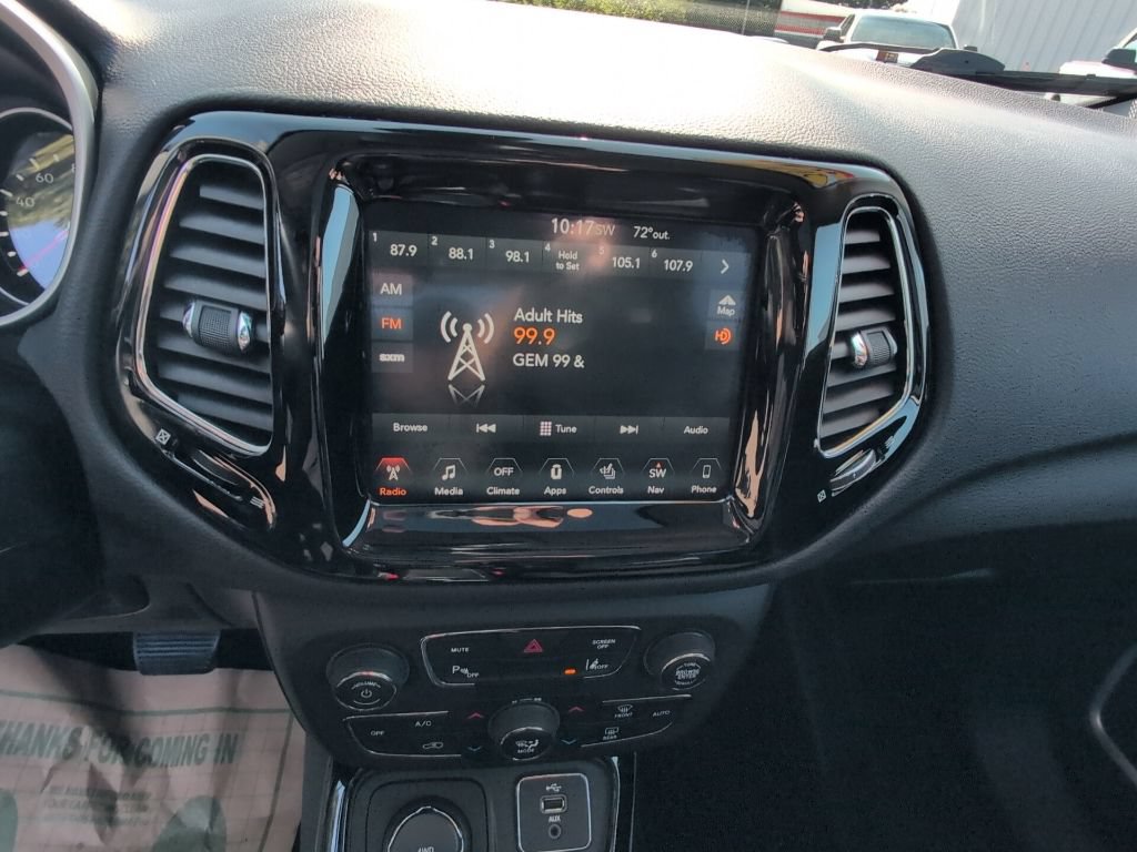 Used 2017 Jeep Compass Limited AWD/4WD image 21