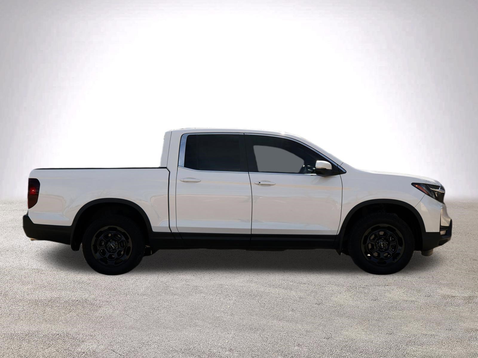 Certified 2025 Honda Ridgeline RTL+ image 3
