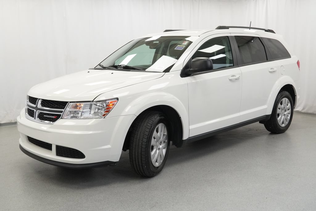 Used 2019 Dodge Journey SE FWD image 4