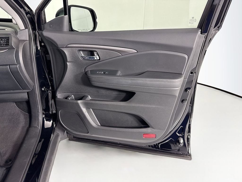 Certified 2023 Honda Ridgeline RTL image 25