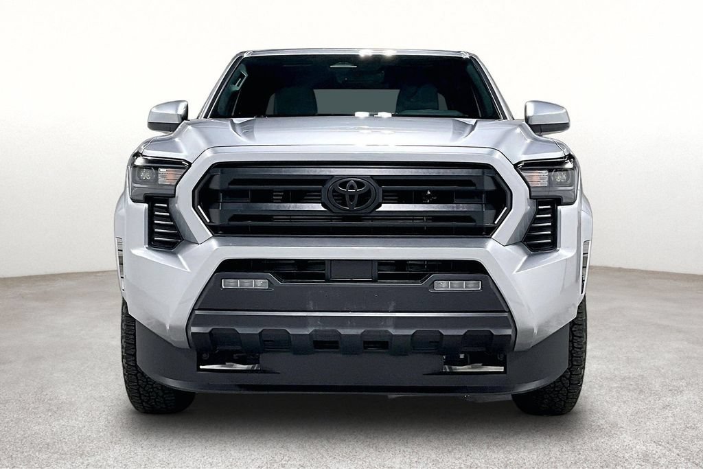 Used 2025 Toyota Tacoma SR5 AWD/4WD image 4