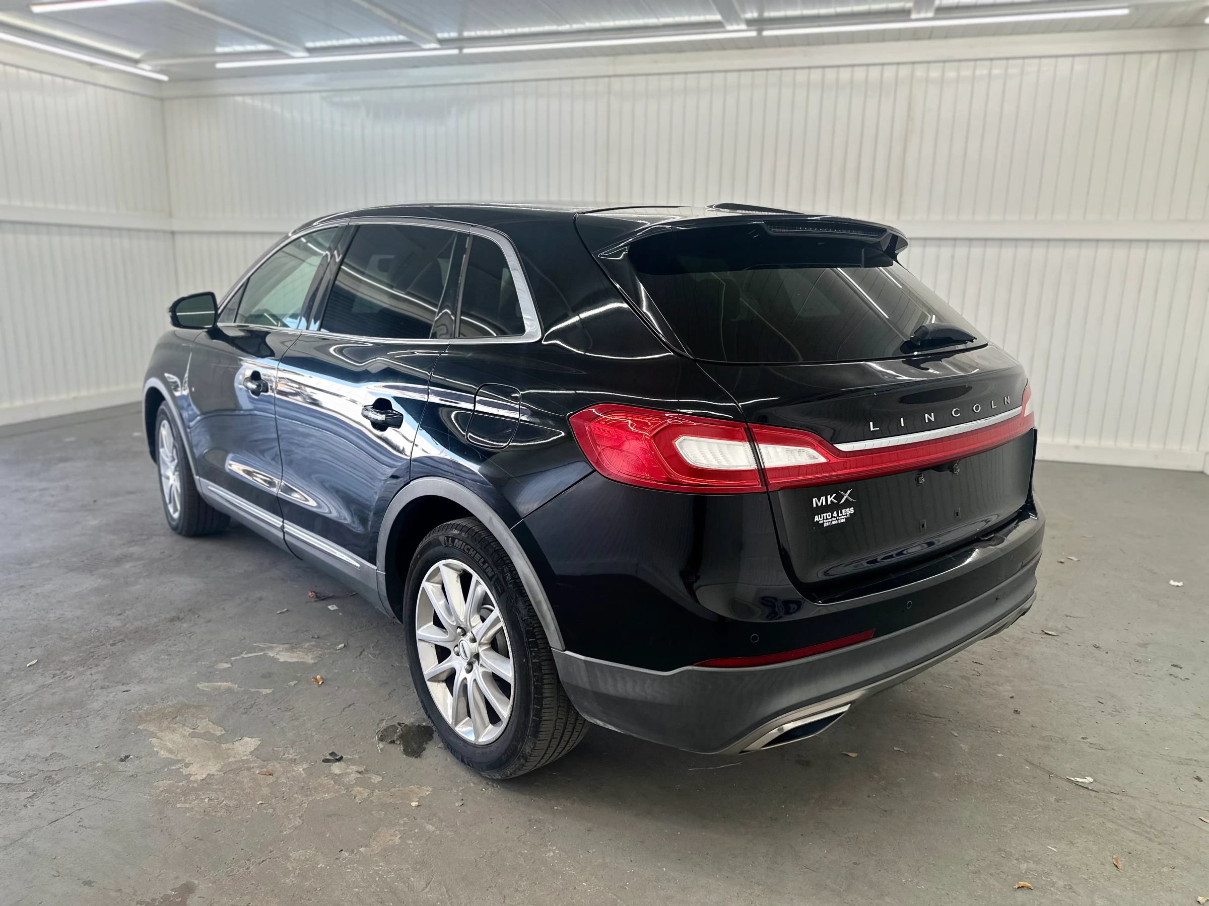 Used 2016 Lincoln MKX Select w/ Select Plus Package FWD image 7