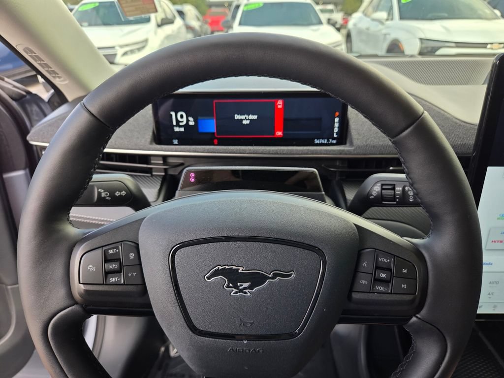 Used 2022 Ford Mustang Mach-E Premium RWD image 31