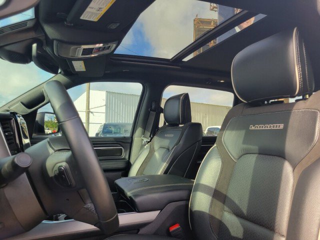 Used 2024 RAM 1500 Laramie AWD/4WD image 13