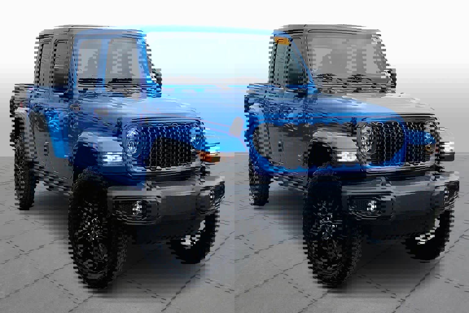 Used 2024 Jeep Gladiator Sport image 3