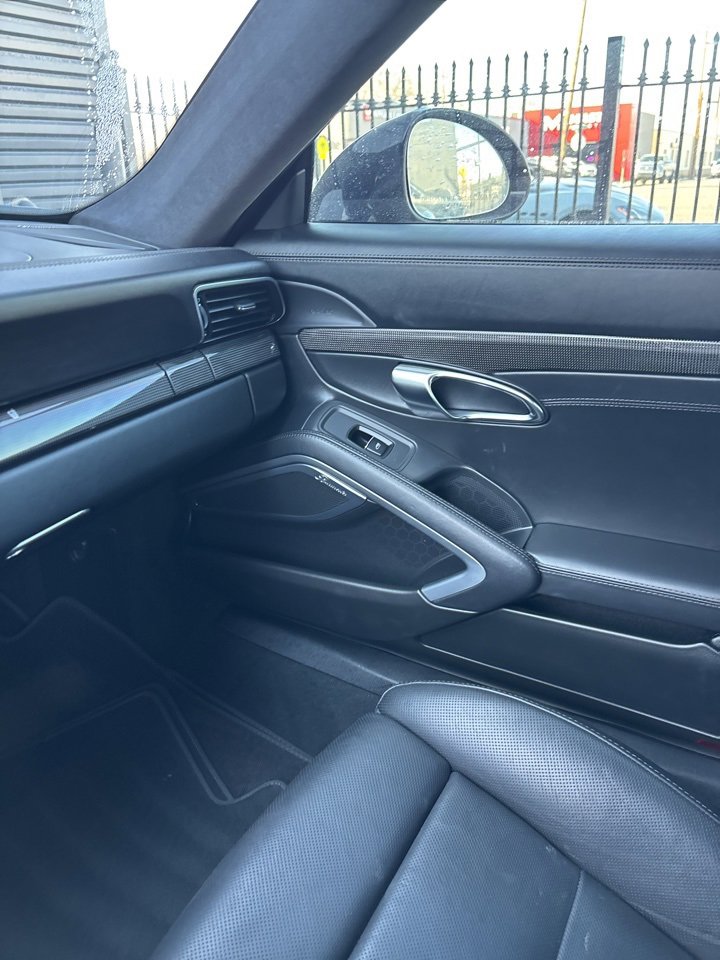 Used 2014 Porsche 911 Turbo S image 7