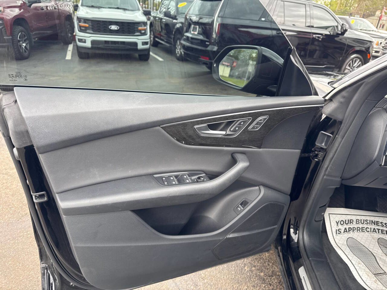 Used 2019 Audi Q8 Prestige w/ Towing Package AWD/4WD image 13