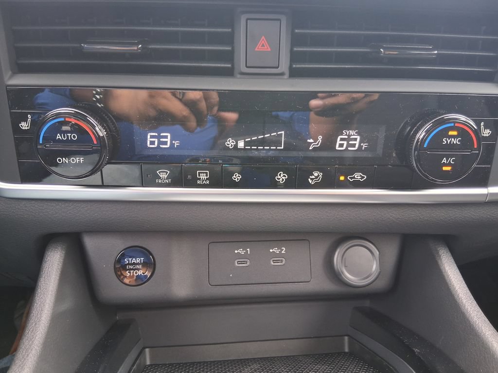 New 2026 Nissan Rogue SV AWD/4WD image 18