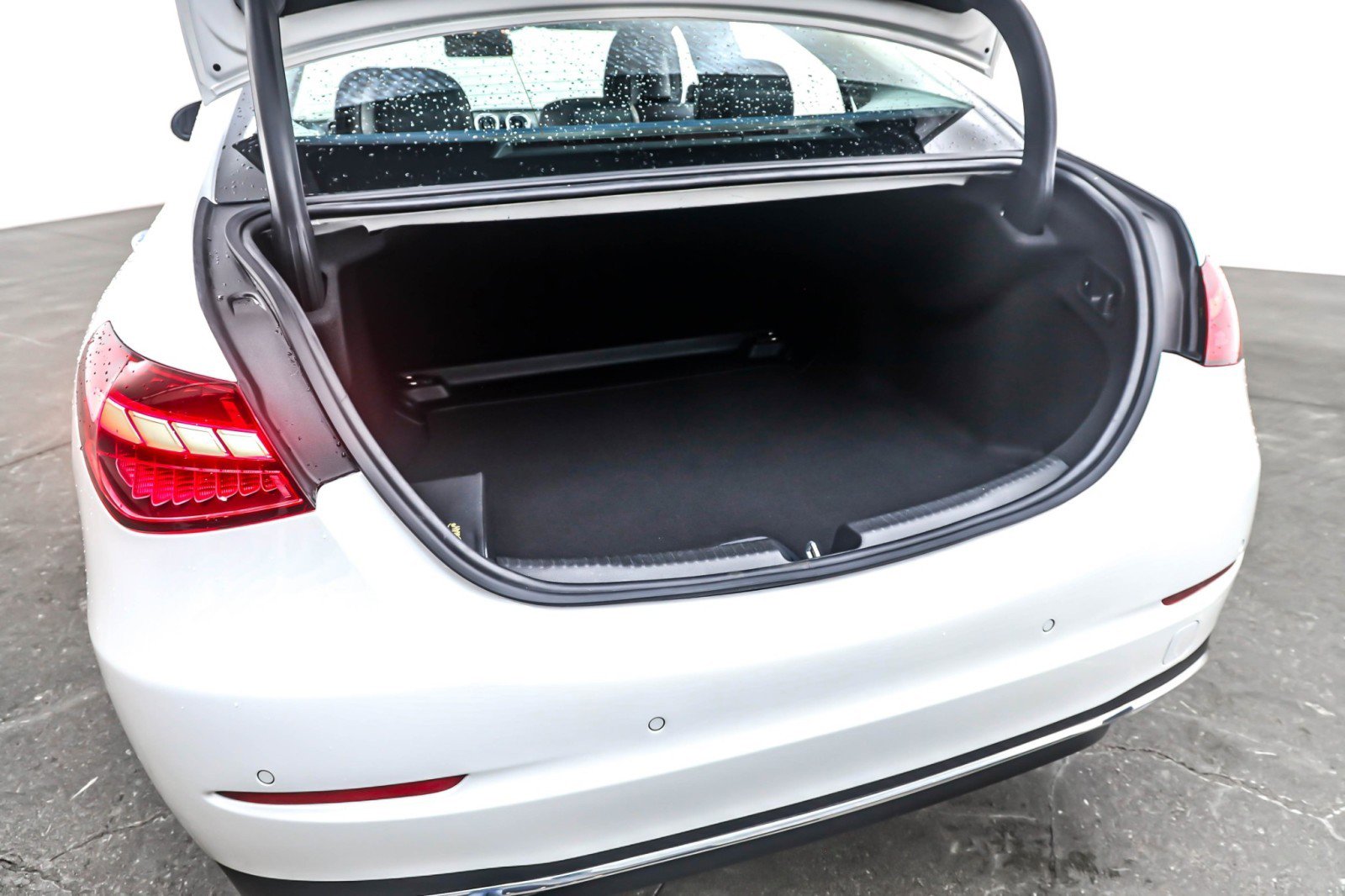 Used 2023 Mercedes-Benz C 300 Sedan image 21