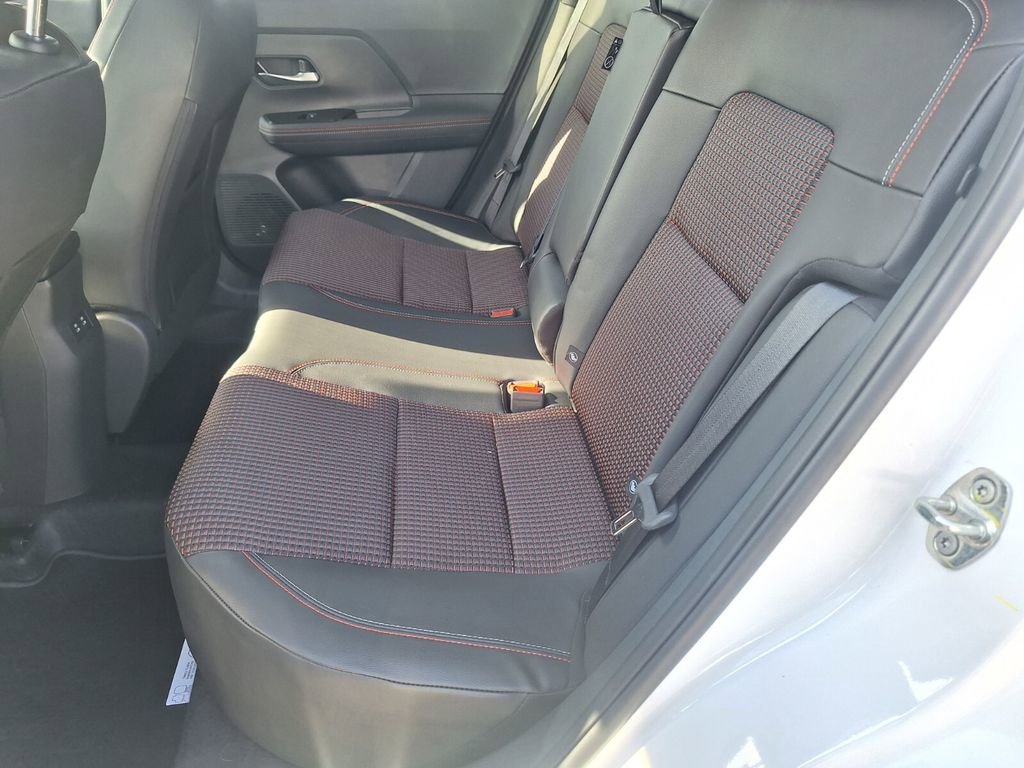 Used 2025 Nissan Kicks SR image 21