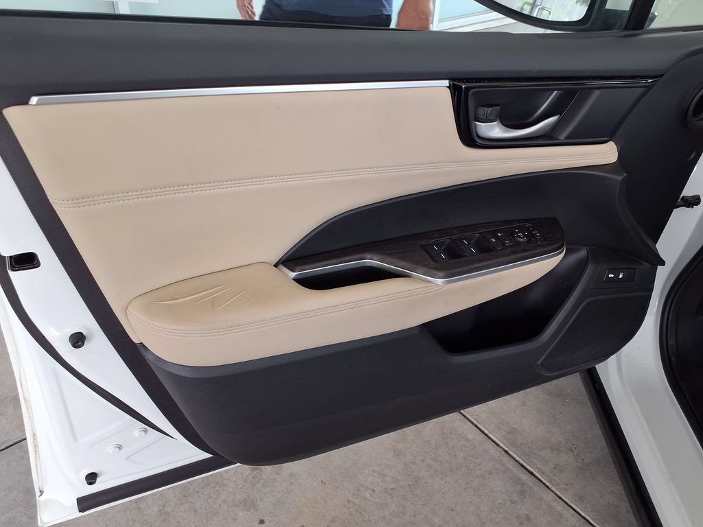 Used 2018 Honda Clarity Plug-In Hybrid image 17