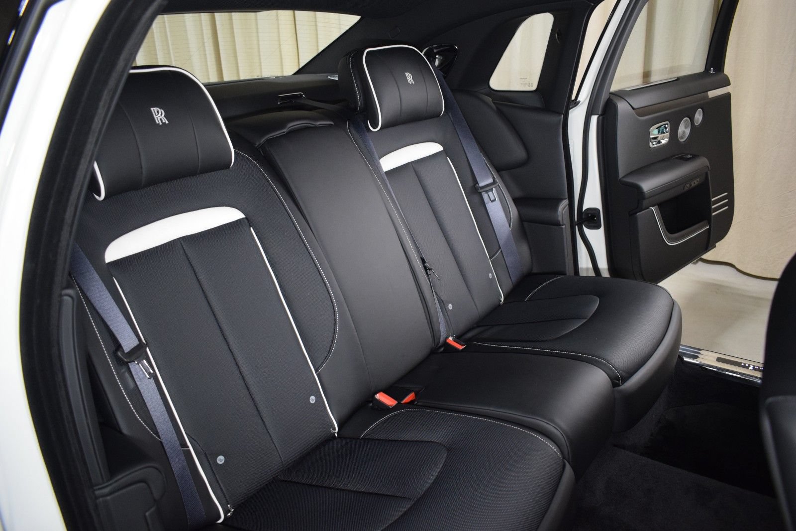 New 2026 Rolls-Royce Ghost Extended Wheelbase AWD/4WD image 19