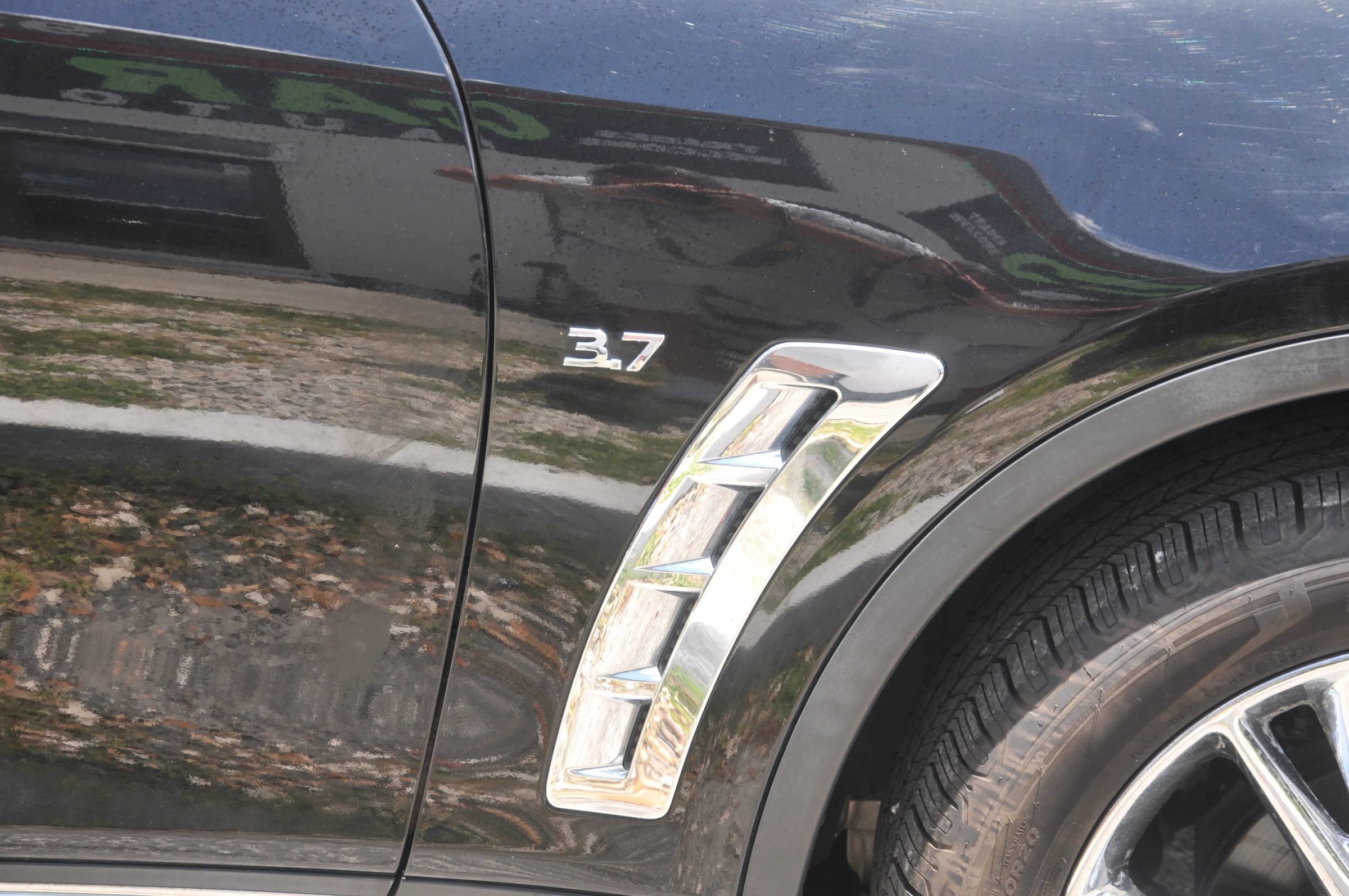 Used 2014 INFINITI QX70 AWD w/ Premium Package image 9
