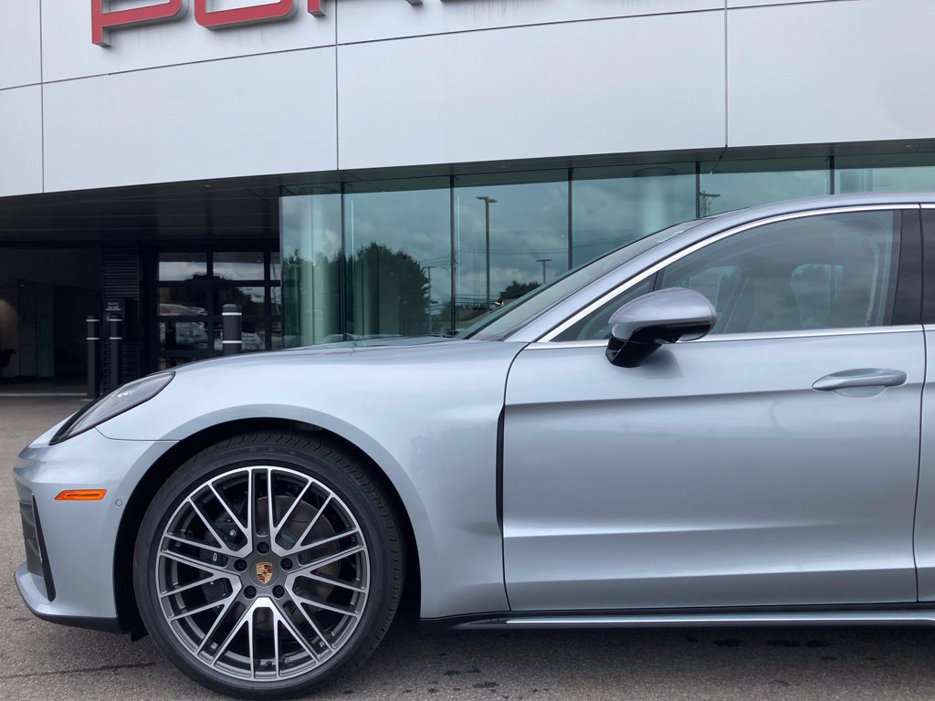 New 2025 Porsche Panamera 4 AWD/4WD image 18