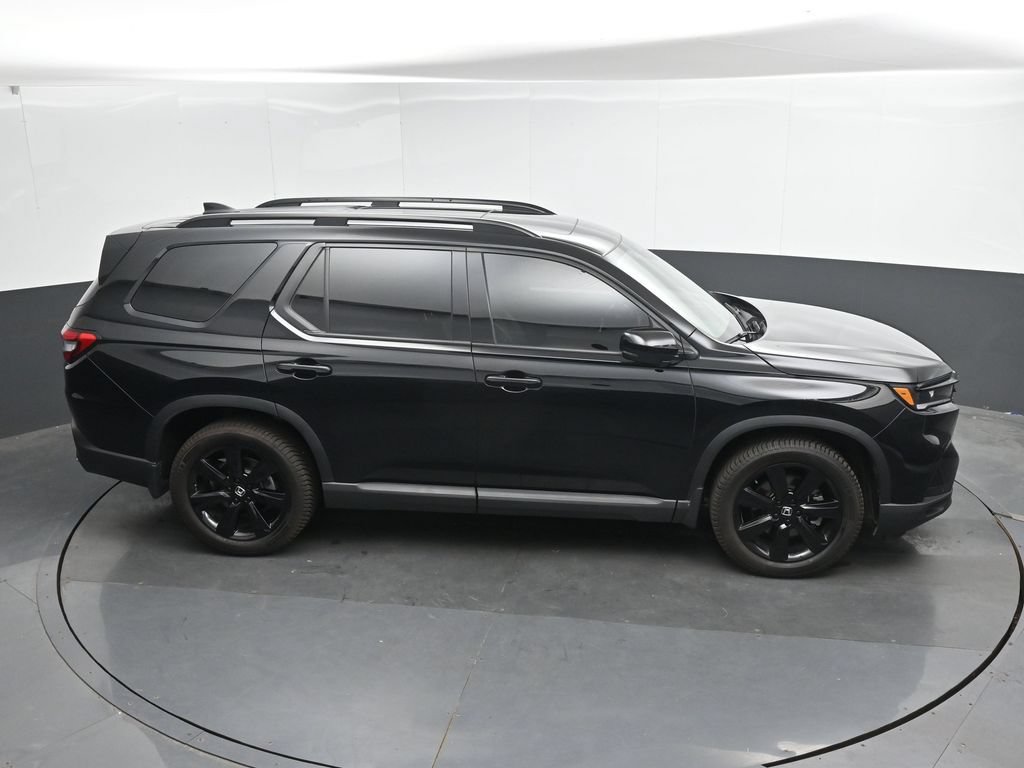 Used 2025 Honda Pilot Black Edition image 35