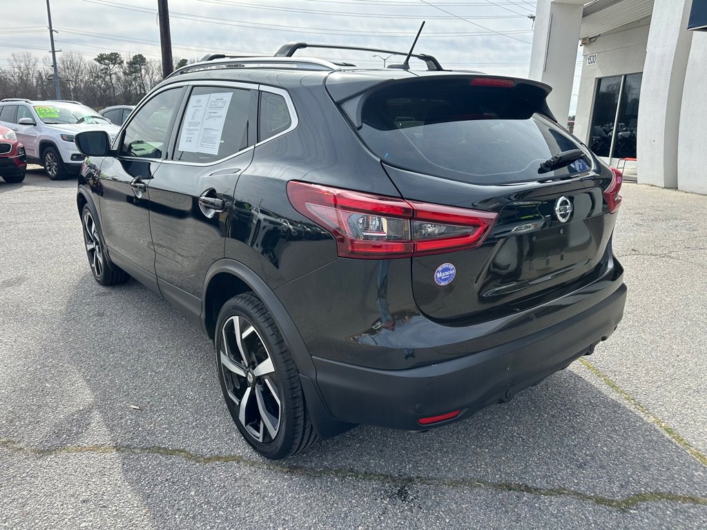 Used 2022 Nissan Rogue Sport SL w/ Premium Package image 3