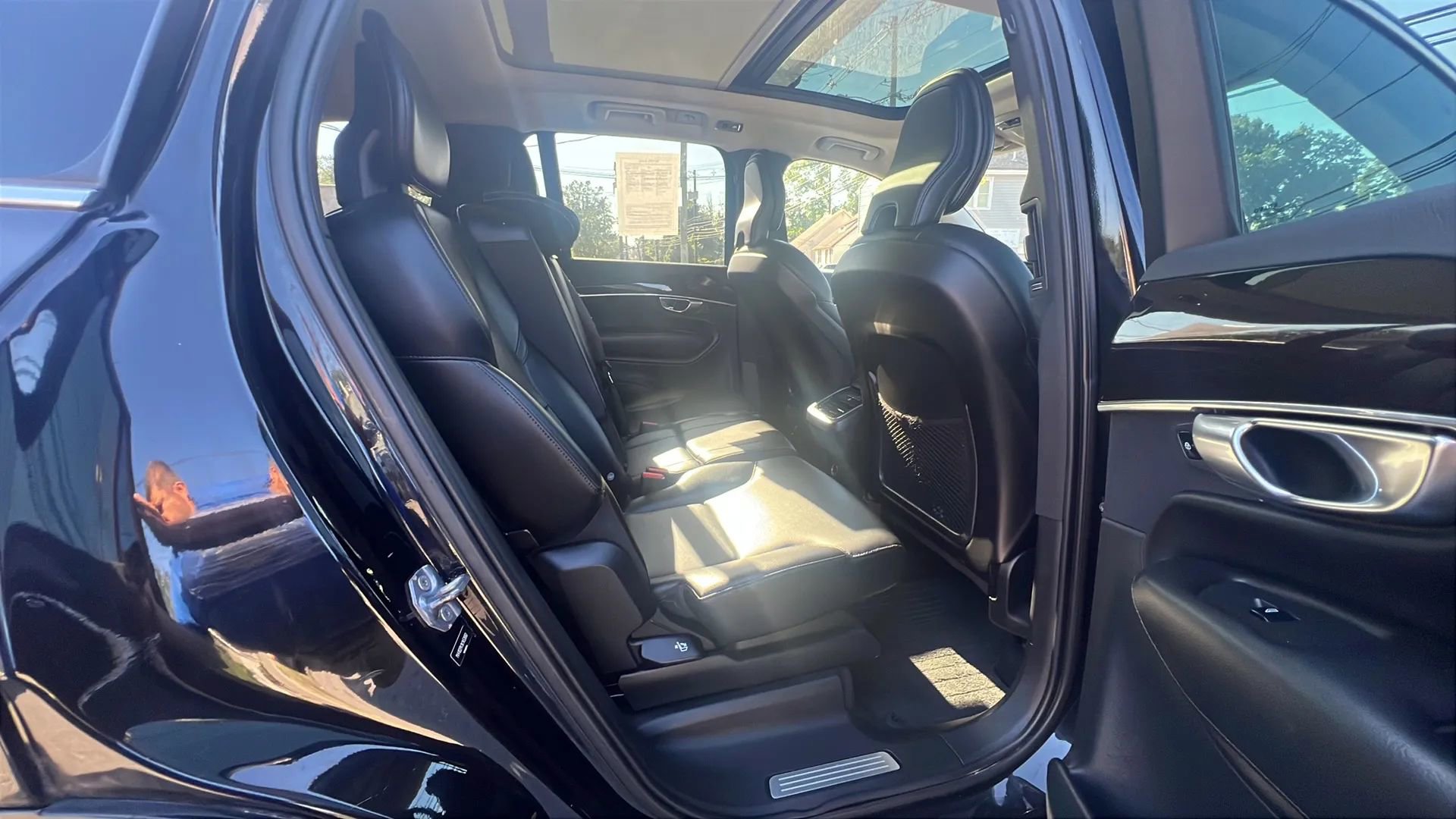 Used 2019 Volvo XC90 T5 Momentum image 30