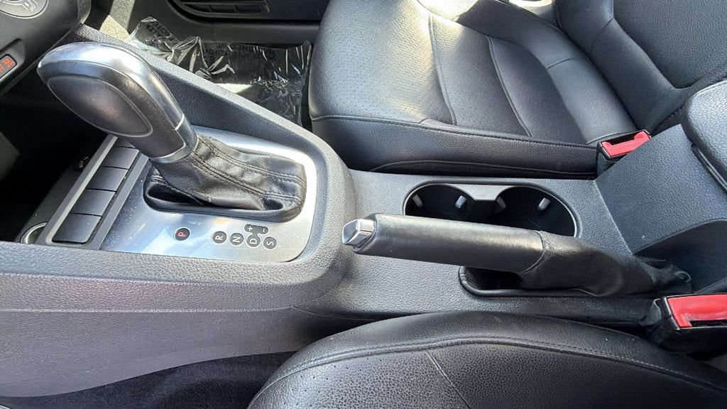 Used 2013 Volkswagen Jetta SE FWD image 13