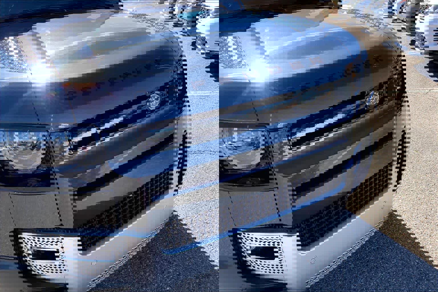 Used 2024 Land Rover Defender 110 SE image 29