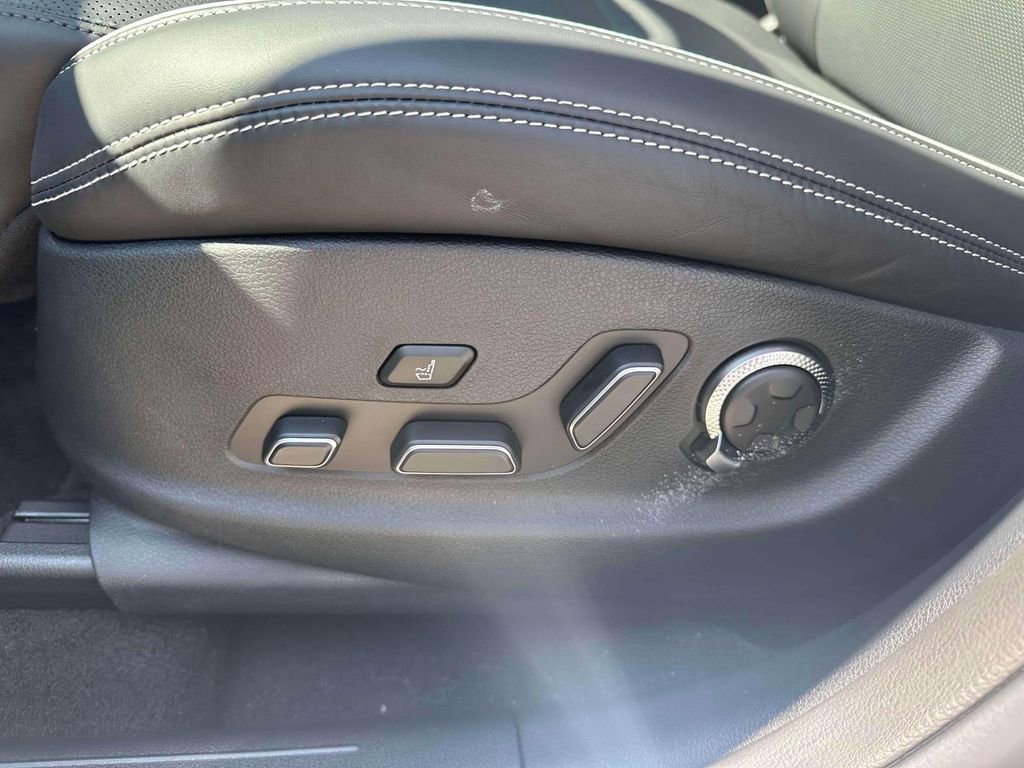 New 2025 Genesis Electrified GV70 Advanced w/ Prestige Package image 7