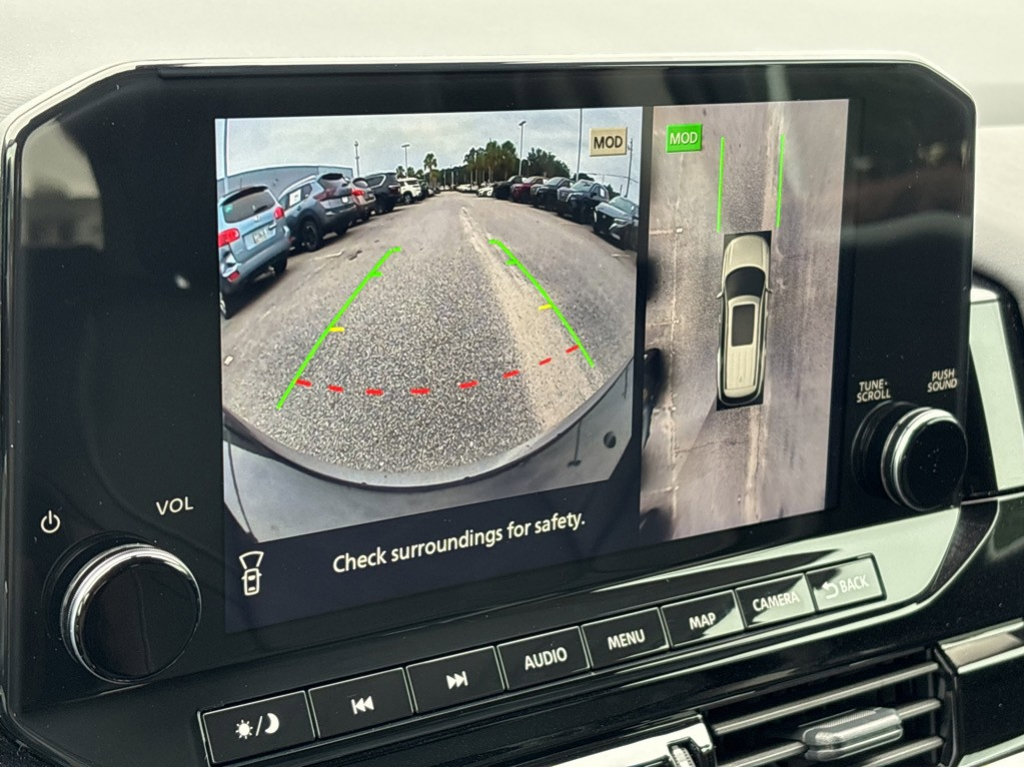 New 2026 Nissan Pathfinder Platinum w/ Cargo Package FWD image 32
