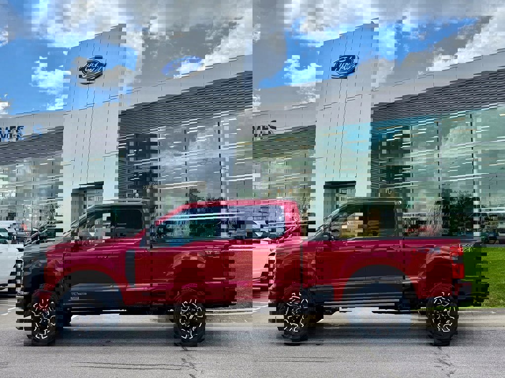 New 2026 Ford F250 Platinum image 2