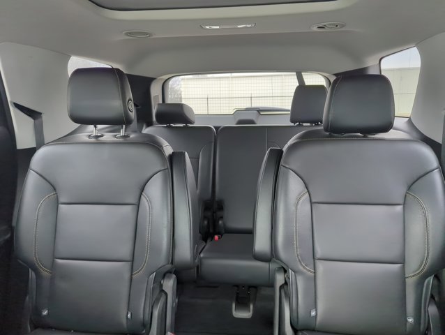 Used 2018 Chevrolet Traverse LT image 23
