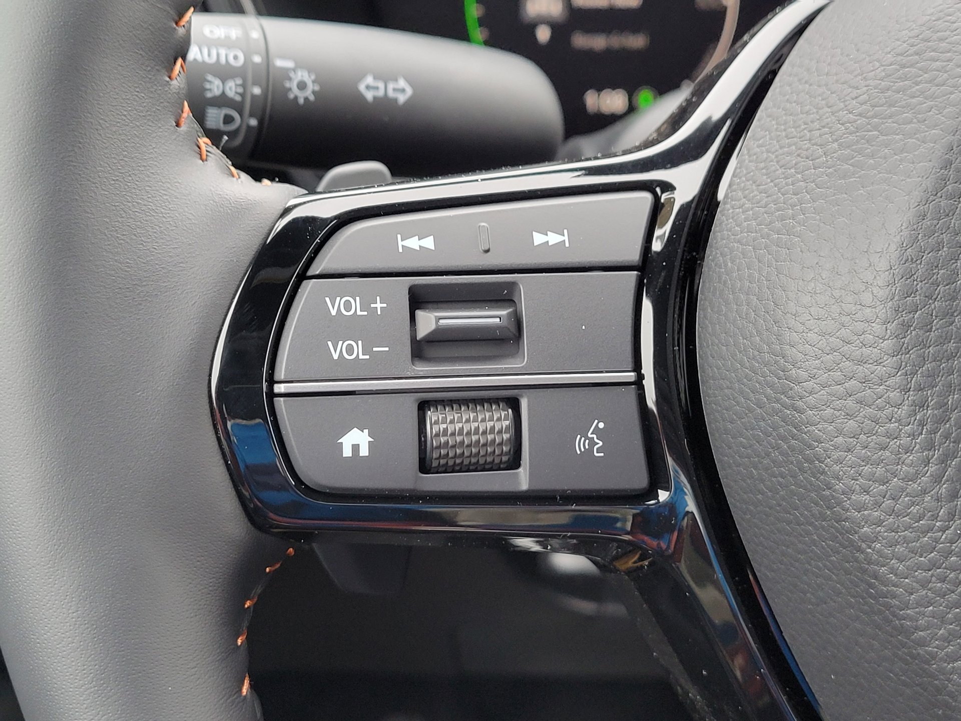 Certified 2025 Honda CR-V Sport Touring image 23