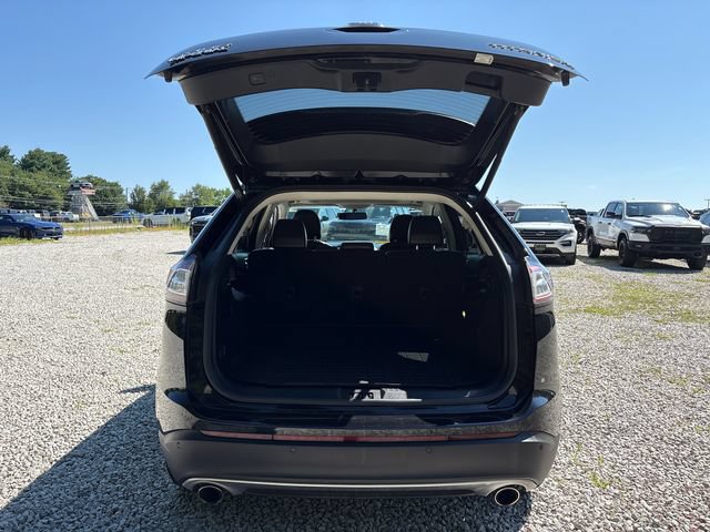 Used 2016 Ford Edge Titanium w/ Equipment Group 301A AWD/4WD image 13