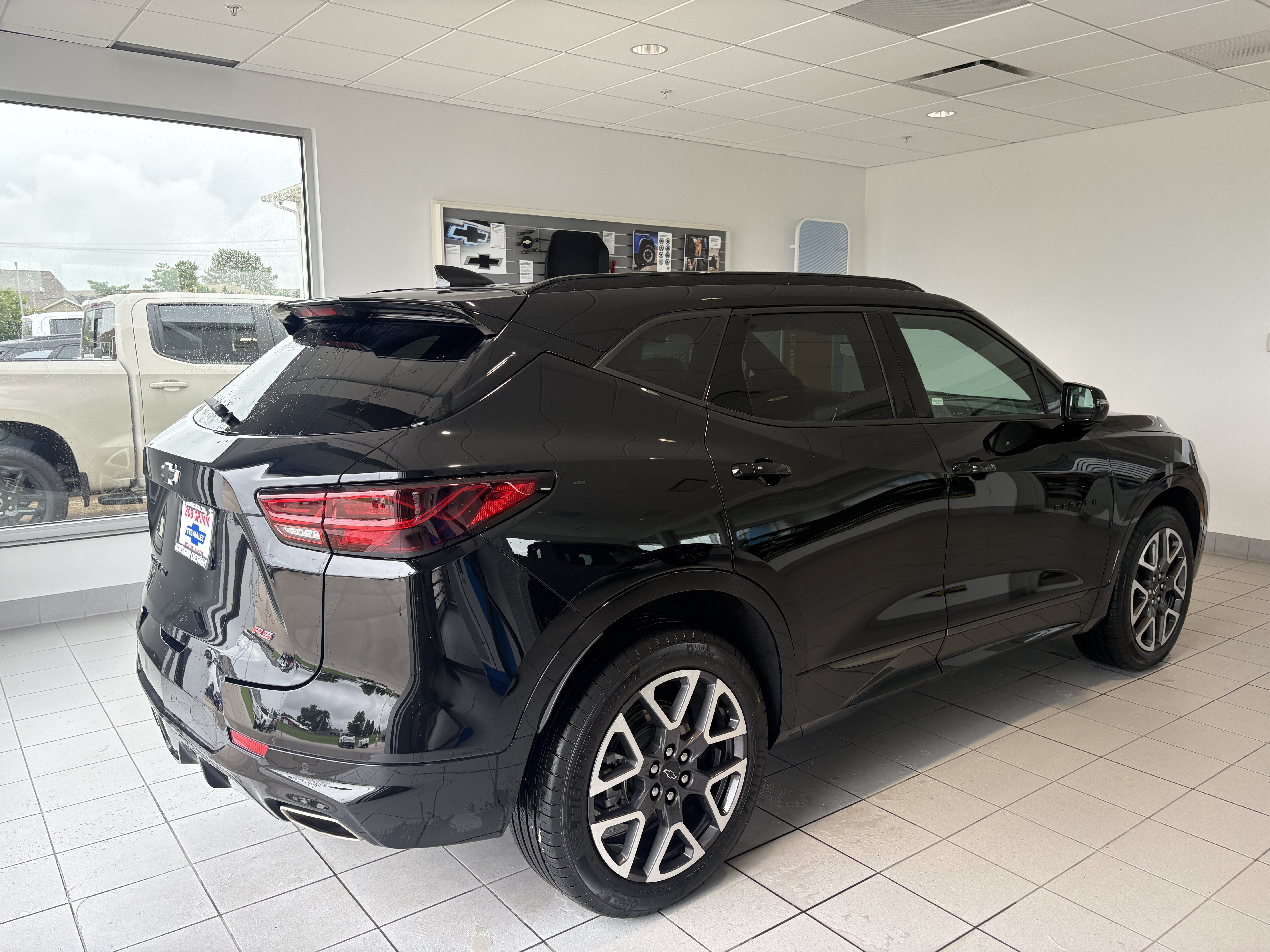 Used 2025 Chevrolet Blazer RS w/ Driver Confidence II Package AWD/4WD image 9