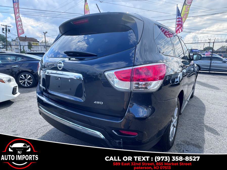 Used 2015 Nissan Pathfinder S image 9